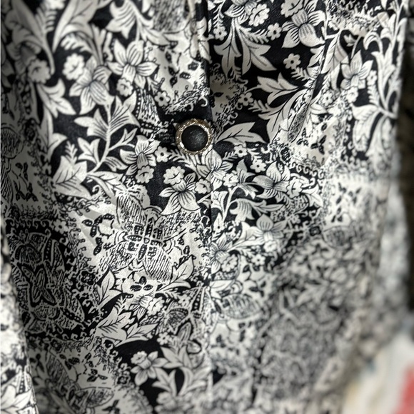 Vintage Floral Black and White Women's Top - Picture 3 of 10